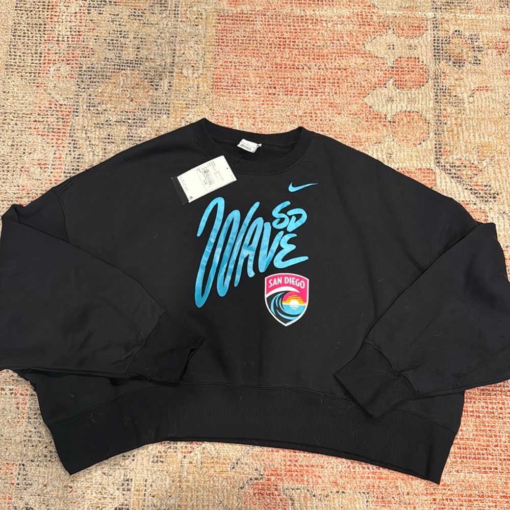 SD Wave Nike Cropped Sweater